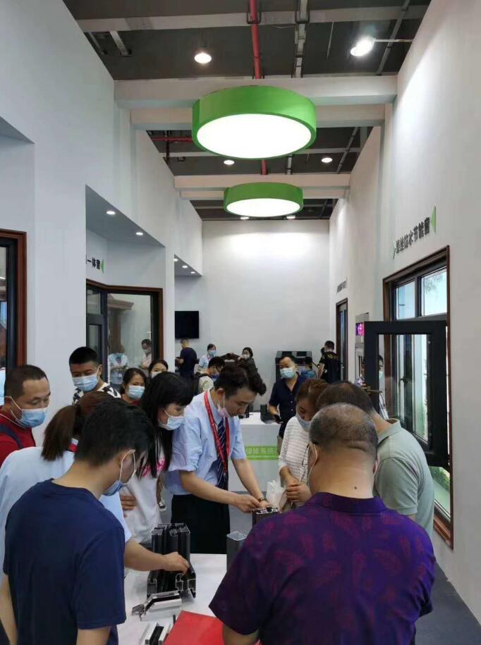欢迎泰州蔡总来参观